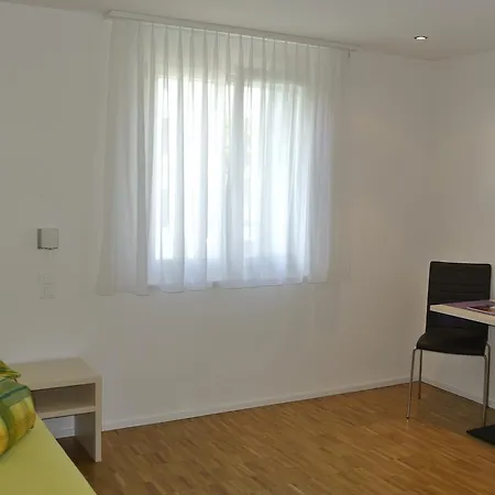 Garni Baeren * Bazenheid